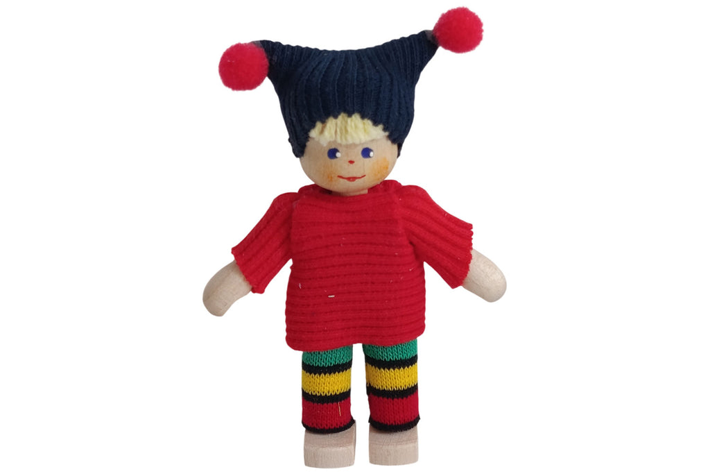 Anne Krebs Miniatur Puppe Kind Mütze blau, Pullover rot