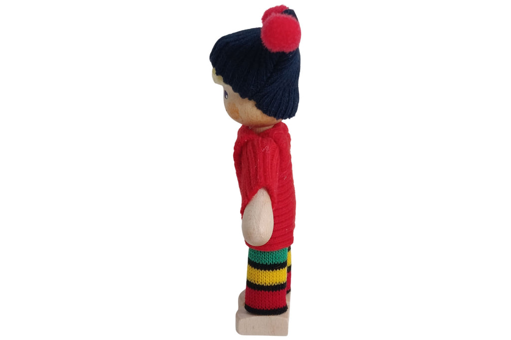 Anne Krebs Miniatur Puppe Kind Mütze blau, Pullover rot