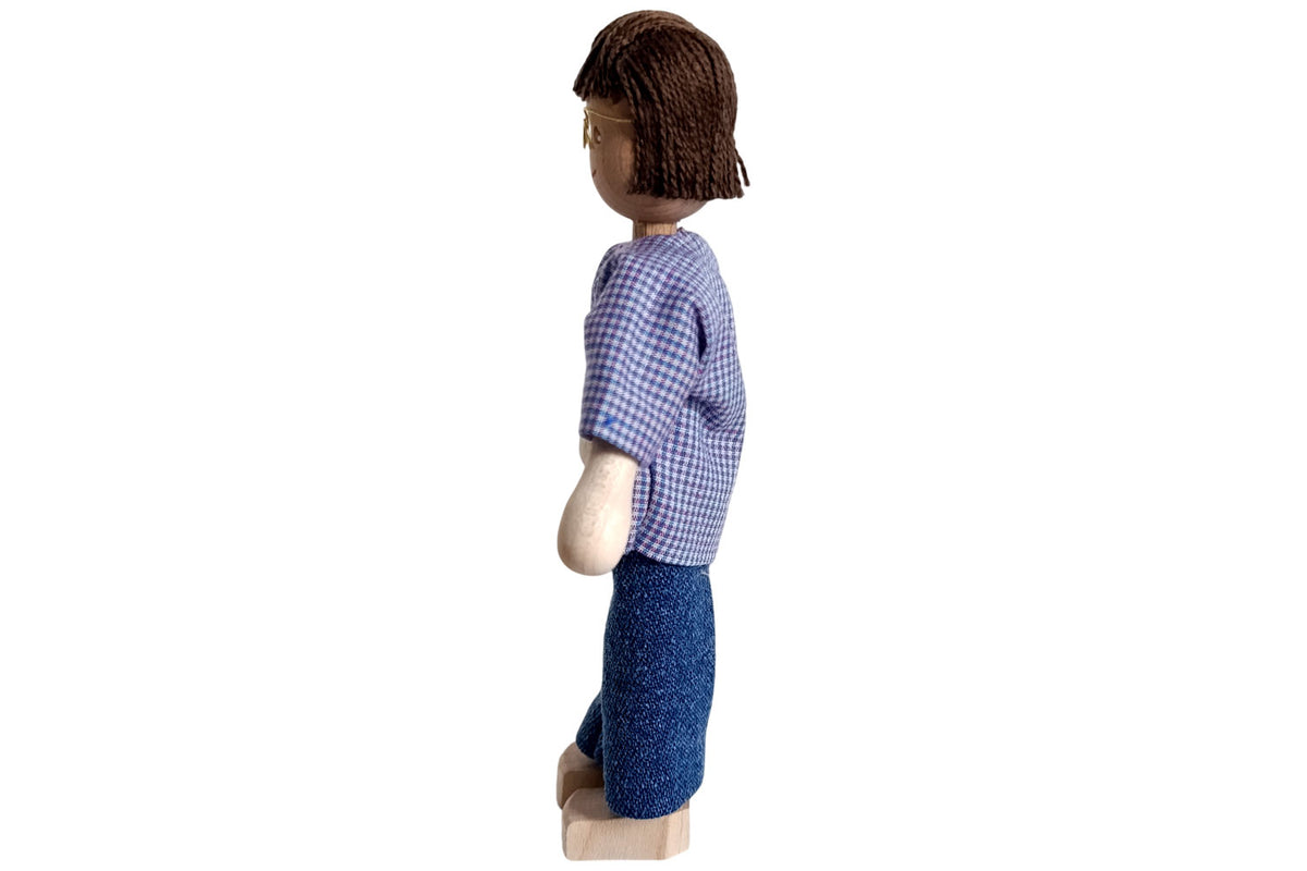 Anne Krebs Miniatur Puppe Vater, Hemd kariert, Brille, Haare braun