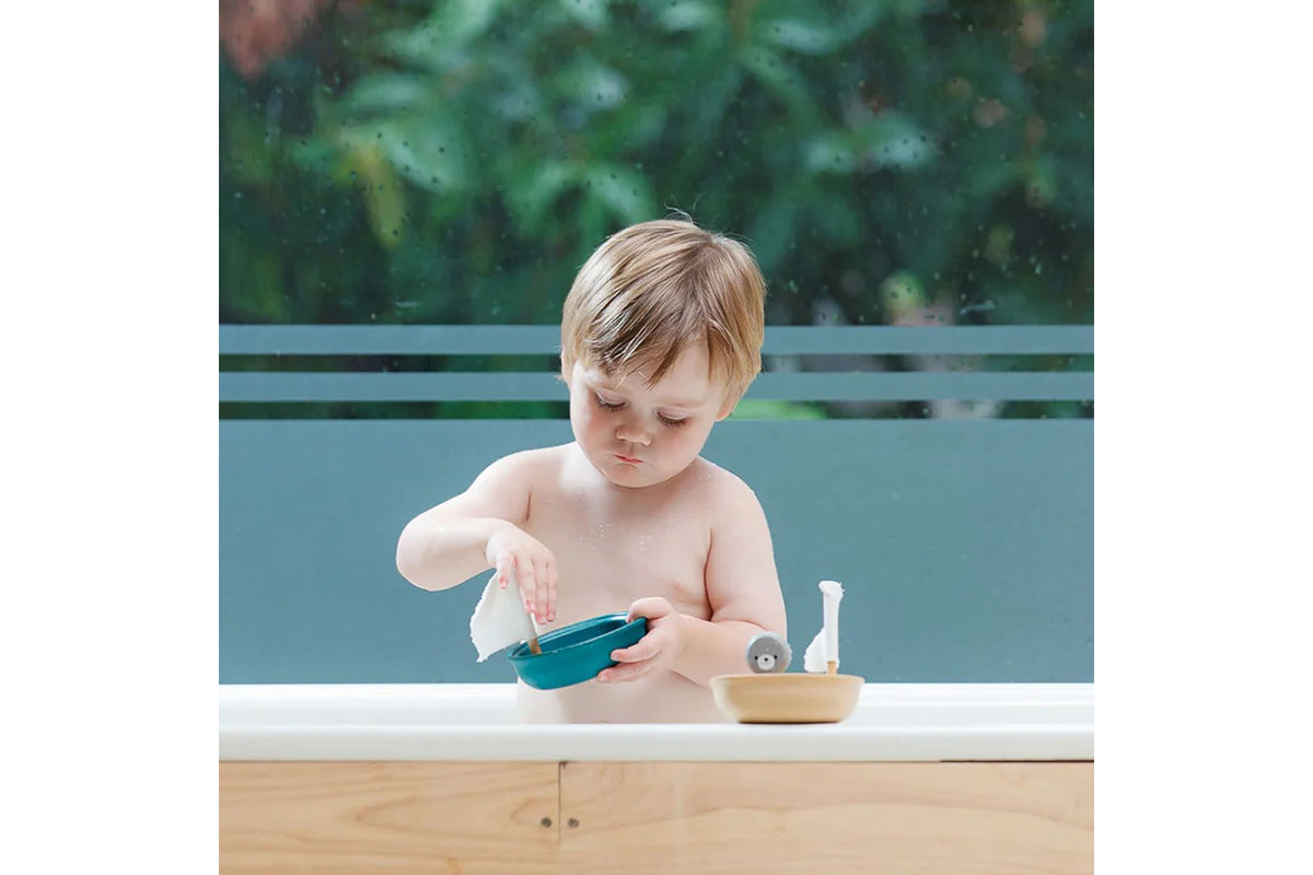 PlanToys Segelboot Robbe