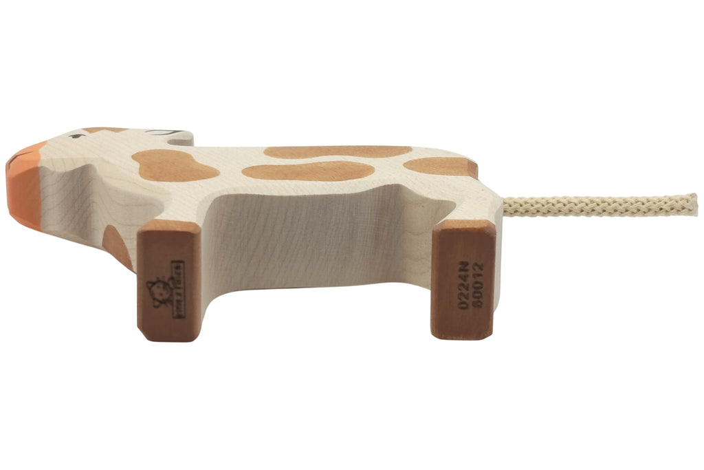 Holztiger Kalb braun stehend