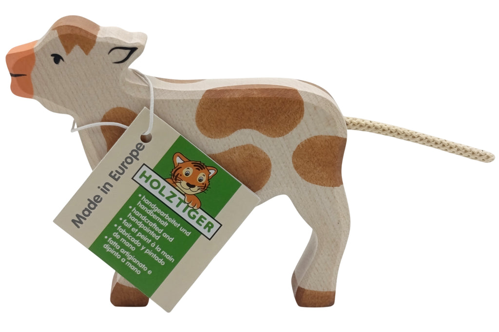 Holztiger Kalb braun stehend