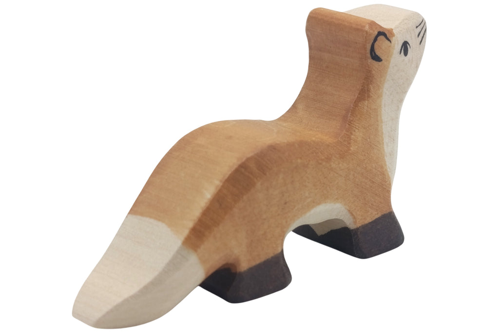 Holztiger Marder Kopf nach oben